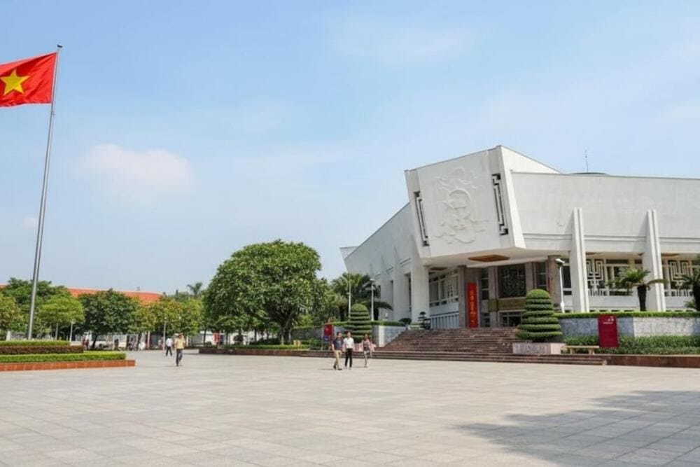 Bảo t&agrave;ng Hồ Ch&iacute; Minh - Nơi lưu giữ những di sản v&agrave; tư tưởng của B&aacute;c Hồ.